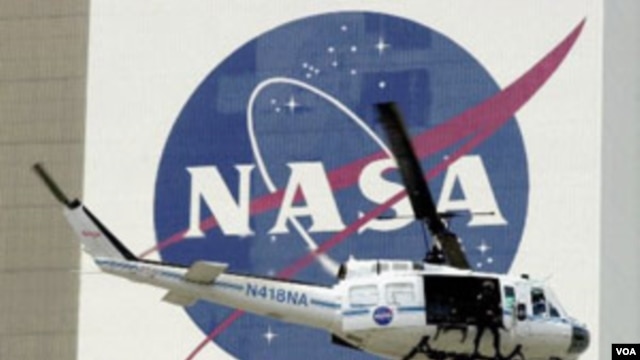 SHBA, një asteroid i vogël mund të çohet në orbitën pranë Hënës