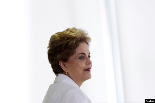 Bà Rousseff bị cáo buộc che dấu bất hợp pháp tình trạng thiếu hụt ngân sách của chính phủ.