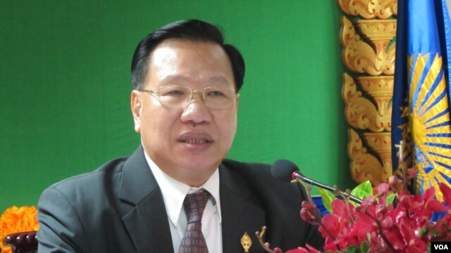 លោក​ឈាង វ៉ុន ​តំណាង​រាស្រ្ត​គណបក្ស​កាន់​អំណាច ឆ្លើយតប​នឹង​សរអា​ដែល​សម្តែង​ការព្រួយ​បារម្ភ​អំពីលទ្ធិ​ប្រជាធិបតេយ្យ​ធ្លាក់​ចុះ​នៅ​កម្ពុជា​ ក្រោយ​ពីការ​បណ្តេញ​សមាជិក​សភា​គណបក្សប្រឆាំង។​