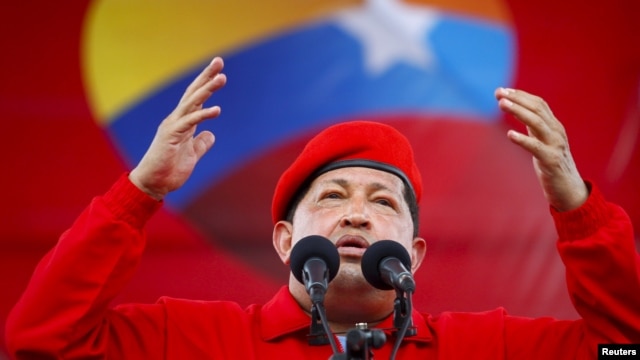 El médico venezolano aseguró que probablemente en diciembre Chávez comience a lucir muy decaído. 