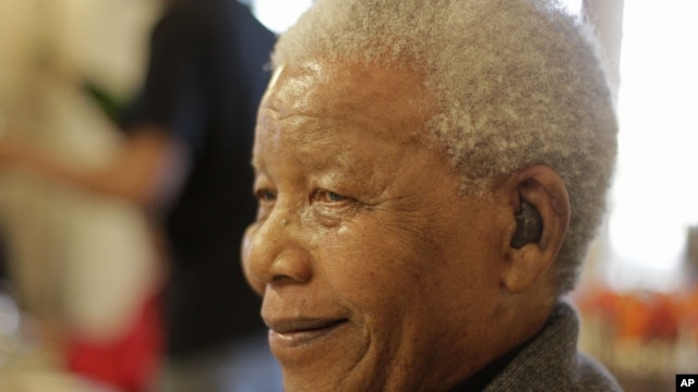 Tsohon shugaban kasar Afirka ta Kudu Nelson Mandela