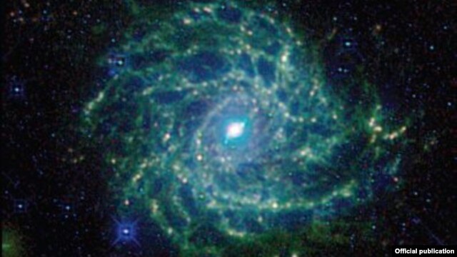 The Milky Way’s 'backbone' structure contains about 100,000 stars' worth of gas and dust. Credit: Jarret et al. 2012 Wise Enhanced Resolution Galaxy Atlas