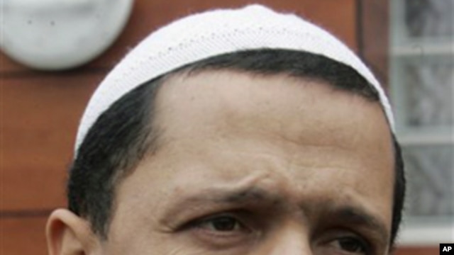 French imam Hassen Chalghoumi, author of newly published book, 'For Islam In France' (file photo - 16 Jan. 2009)