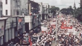 缅甸民众走上街头抗议要求民主(1988年9月)