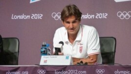 Roger Federer Jul 26, 2012 (photo by P. Brewer)