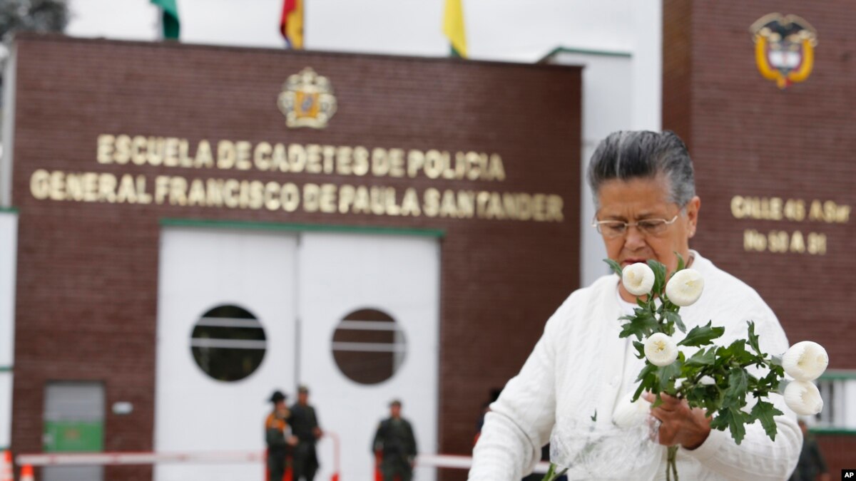 Secretario Pompeo expresa condolencias a Colombia tras ataque terrorista del ELN