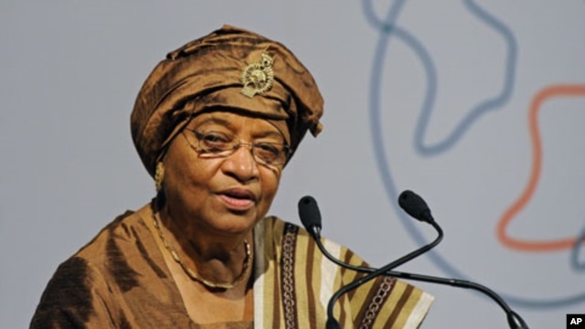 President of Liberia, Ellen Johnson-Sirleaf speaks at the Global Alliance for Vaccines and Immunization conference in London, June 13, 2011 (file photo)