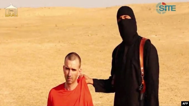 Tổ chức Nhà nước Hồi giáo công bố một video dài hai phút rưỡi cho thấy ông Haines bị chặt đầu. 