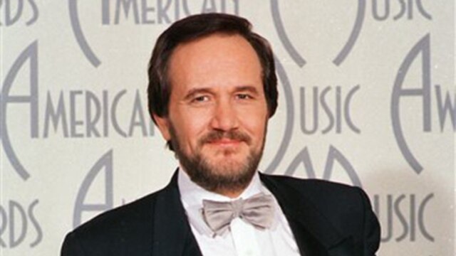 Singer and songwriter Roger Miller arrives at the American Music Awards in Los Angeles in 1987 - 9FCEEEB6-FFCD-4F7E-86C4-A663ACCE2B05_w640_r1_s