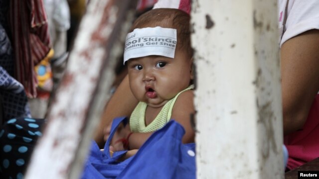 64 niños han muerto en los últimos días debido a la epidemia, cuya causa era hasta ahora desconocida. Los infantes han sido atendidos en los hospitales infantiles Kantha Bopha de Phnom Penh, y sólo dos han sobrevivido. 