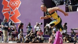 South Africa's Oscar Pistorius starts in a men's 400-meter heat during the athletics in the Olympic Stadium at the 2012 Summer Olympics, London, August 4, 2012.