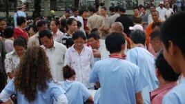 The team, which will include more than 150 medical personnel, will offer a wide range of services, including eye and dental care, said Tan Song, a doctor and director of the Cambodian Health Professionals Association of America.