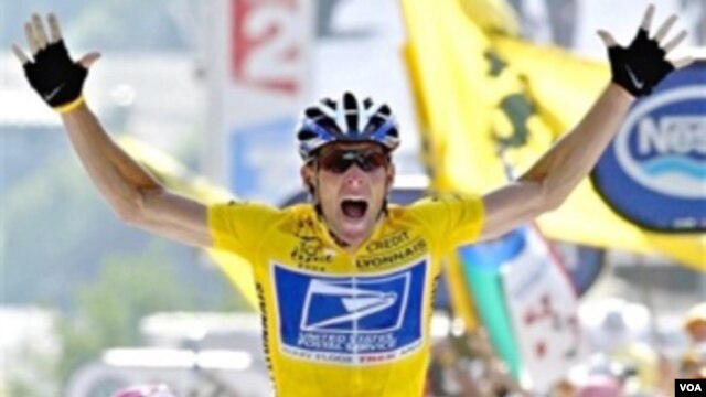 Lance Armstrong, de 41 años se retiró del ciclismo profesional en el 2011.
