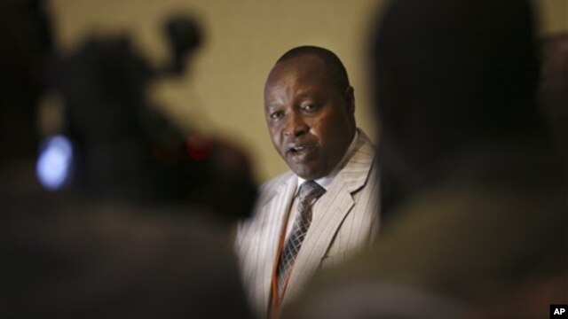 Francois Rucogoza, chef de la délégation du M23, lors des pourparlers avec des officiels congolais à Kampala, en Ouganda, le 9 décembre 2012.