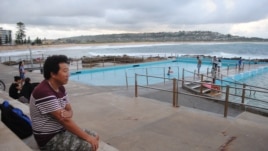 Pasang Tsering had never seen the ocean before emigrating to Australia. Now he teaches swimming to Tibetans in Sydney. (Amy Yee for VOA News)