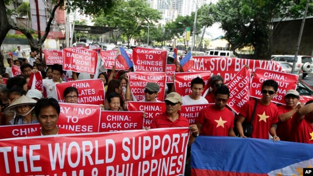 Trung Quốc nói đề nghị của Washington chỉ làm cho căng thẳng gia tăng qua việc khuyến khích những nước như Việt Nam và Philippines có lập trường cứng rắn đối với Trung Quốc.