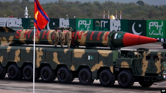 A Pakistani-made Shaheen-III missile, capable of carrying nuclear war heads, loaded on a trailer rolls down during a military parade to mark Pakistan's Republic Day in Islamabad, Pakistan, March 23, 2016. 