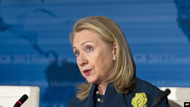 Ngoại trưởng Hillary Clinton nói chuyện với các Bộ trưởng G8 tại Washington, 11/4/2012