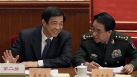 2010年在全国政协会议上,薄熙来笑对徐才厚将军。这两只老虎可能反败为胜吗?这一幕将来会重演吗?