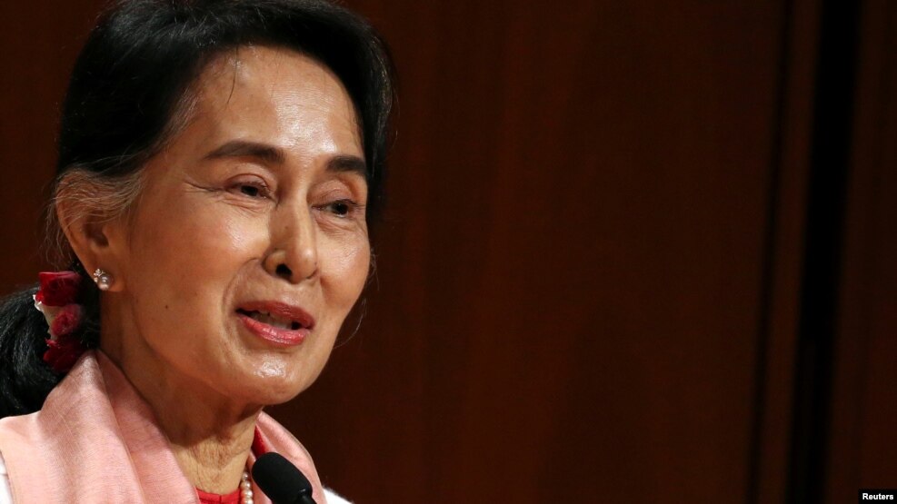 ႏုိင္ငံေတာ္ အတုိင္ပင္ခံ ပုဂၢိဳလ္ ေဒၚေအာင္ဆန္းစုၾကည္