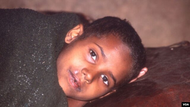 Un joven paciente de malaria cerca a Alem Kitmama, al norte de Etiopía.