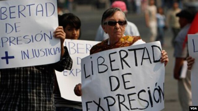 En México los ciudadanos realizan protestas en forma recurrente reclamando que se respete su derecho a ser informados libremente por la prensa.
