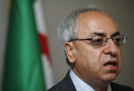 Abdelbasset Sida, se queja de la inacción de la comunidad internacional ante la matanza continuada por parte del gobierno sirio.