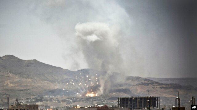 دود ناشی از حمله هوایی تحت رهبری عربستان در صنعا
