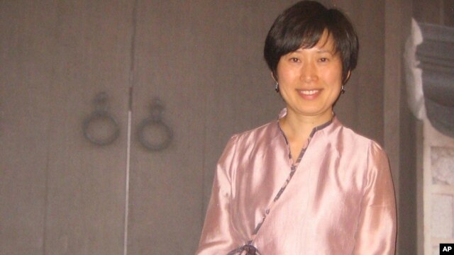 Jane Jeong Trenka is a Korean-adoptee who advocates for single mothers, (J. Strother/VOA)