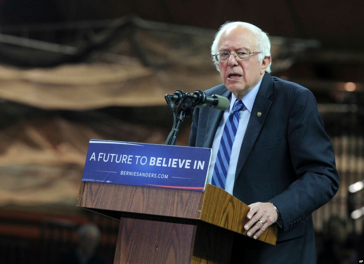 Sanders propone reforma de política de educación para atraer votantes negros