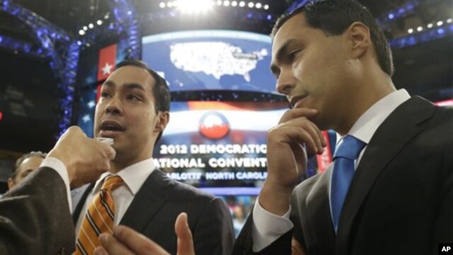 El alcalde de San Antonio, Julián Castro (izq.), con su hermano gemelo Joaquín, quien aspira a un escaño en el Congreso.