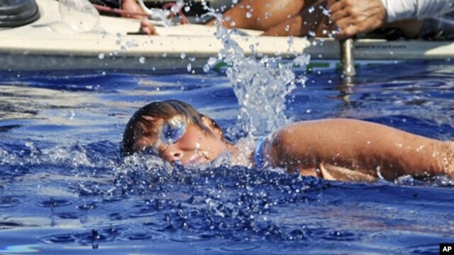 Diana Nyad, qui a quitté Cuba samedi, espère atteindre mardi la Floride 