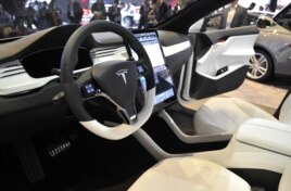 Nội thất bên trong của xe Tesla X Concept SUV