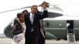 Tổng thống Obama cùng Ðệ nhất phu nhân Michelle và hai con đáp Chuyên cơ Air Force One về Washington từ Chicago.