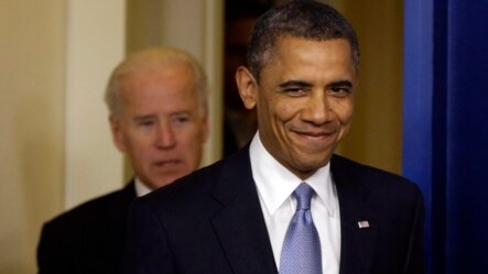 El presidente Barack Obama y el vicepresidente, Joe Biden, se reunieron con los jóvenes en el salón oval de la Casa Blanca.