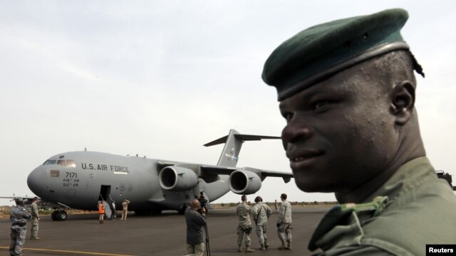 Un gerndarme malien.