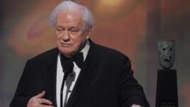 Charles Durning, quien murió la vispera de Navidad, fue un rostro omnipresente en Hollywood.