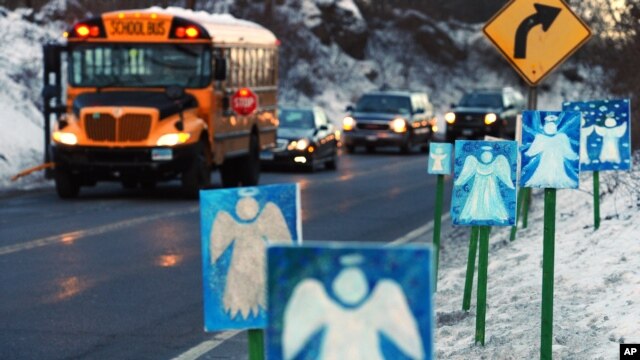 Algunos padres de familia de los niños que murieron en la masacre convocaron a un diálogo para ayudar a prevenir tragedias similares.