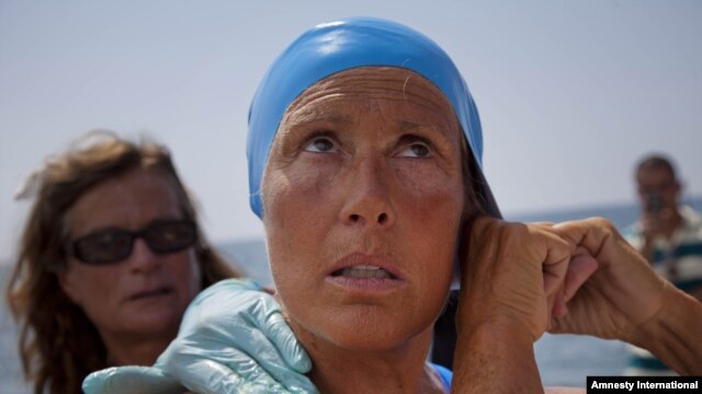 Vận động viên bơi đường dài kỳ cựu Diana Nyad 