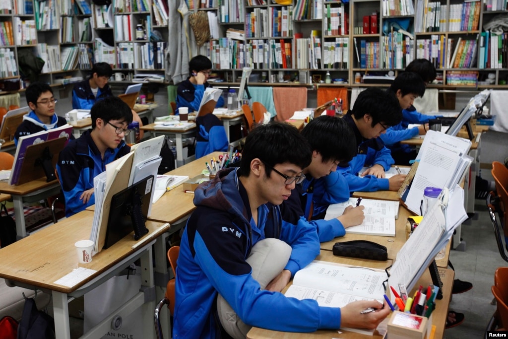 Technology Gives Students Innovative Tools for Cheating - Voice of America