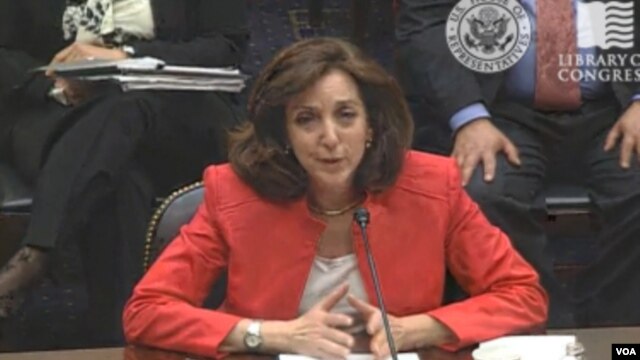Roberta Jacobson dijo que EE.UU. favorece la idea de fortalecer la OEA en lugar de debilitarla.