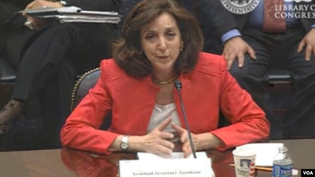 Roberta Jacobson dijo que EE.UU. favorece la idea de fortalecer la OEA en lugar de debilitarla.