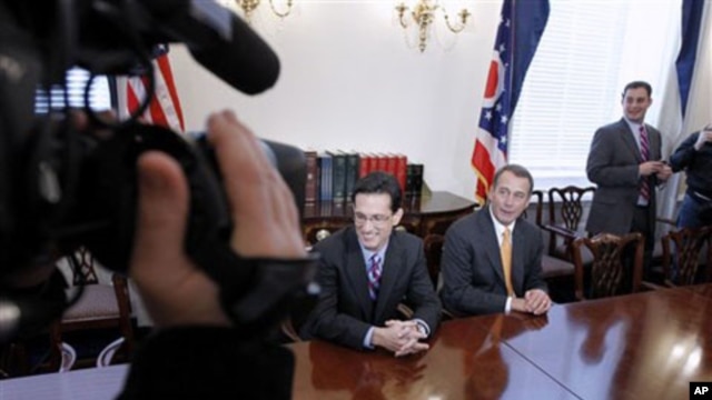 Current House Minority Whip Eric Cantor, left, and House speaker-in-waiting John Boehner speak to the media following Republican midterm election gains (File Photo)
