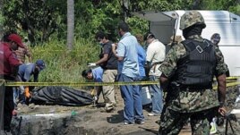 Los Zetas son acusados de varios crímenes entre ellos la masacre de  inmigrantes indocumentados.