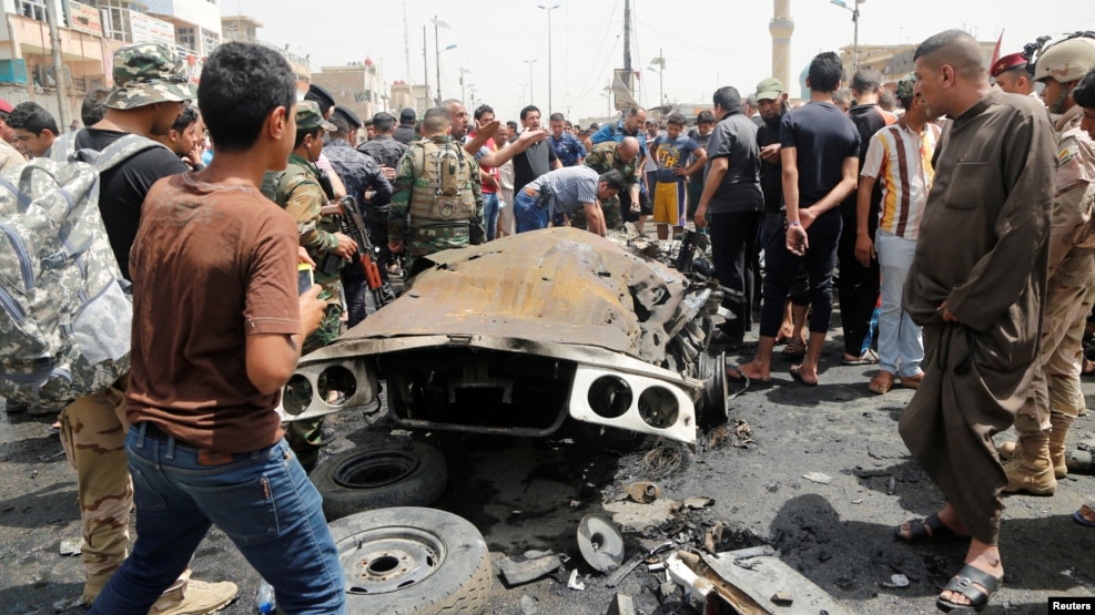 La ola de atentados con coche bomba ha provocado al menos 16 nuevas víctimas fatales en Bagdad, la capital de Irak.