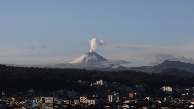 El volcán Cotopaxi comenzó a hacer erupción a mediados de agosto.