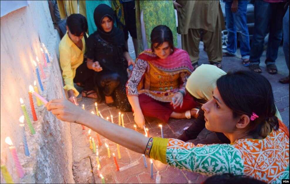 علیشاہ کی ہلاکت پر خواجہ سراؤں میں شدید غم و غصہ نظر آیا