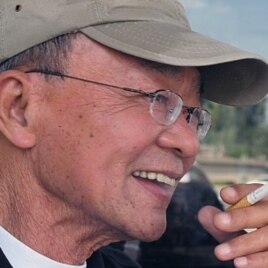 Và tôi tin là, hội họa là một ngôn ngữ quốc tế, tức là nó không cần đi qua một thông dịch nào cả...