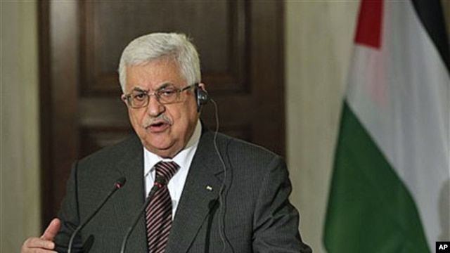 Palestinian President Mahmoud Abbas attends a news conference discussing the Mideast peace process, Athens, Dec 8, 2010