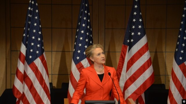 Clinton llamó a Rusia a China y a Irán a no seguir siendo los aliados de Al-Assad en la matanza. (FOTO: Madina Thiam).